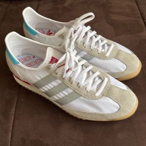 Adidas sneakers new men’s size 7 women 8.5